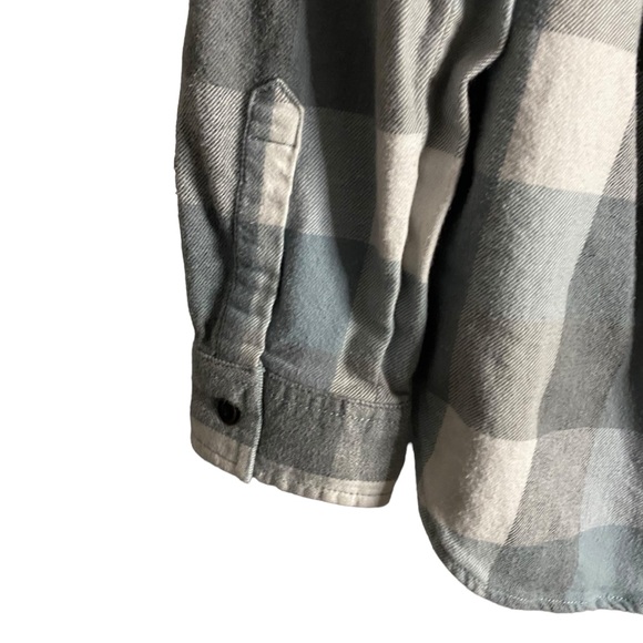 Wind River Women's Blue/White Plaid Button-Down Shirt - Picture 4 of 10